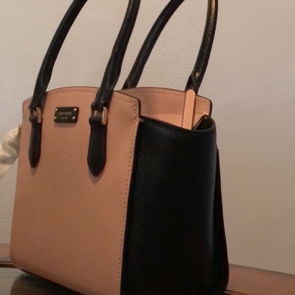 Kate Spade - Picture 2 of 6